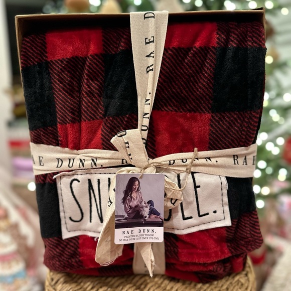 Rae Dunn Buffalo plaid blanket SNUGGLE boxed gift throw - Picture 2 of 11